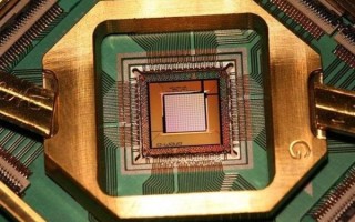 超导体与光量子计算机（超导体能否让光量子计算机走进家庭？2025年最通俗扫盲）