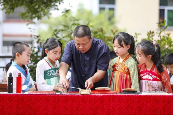 非物质文化遗产关注度高(零基础如何学习非遗技艺)-第2张图片-八三百科 非物质文化遗产关注度高(零基础如何学习非遗技艺)-第2张图片-八三百科