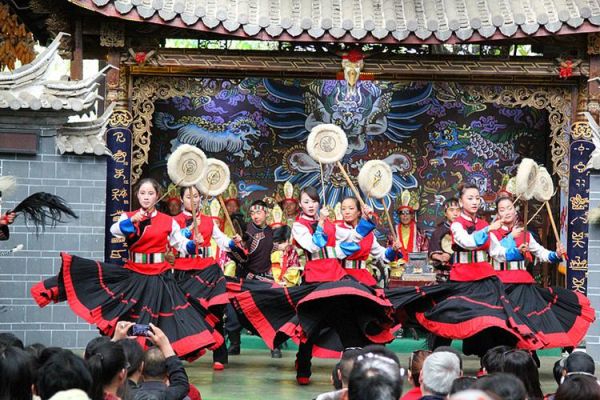 勒巴舞非物质文化遗产(勒巴舞非遗是什么舞种?入门指南)-第3张图片-八三百科 勒巴舞非物质文化遗产(勒巴舞非遗是什么舞种?入门指南)-第3张图片-八三百科