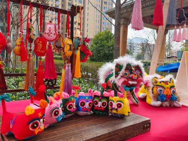 非物质文化遗产夜市(适合夜市展示的非遗项目有哪些)-第1张图片-八三百科 非物质文化遗产夜市(适合夜市展示的非遗项目有哪些)-第1张图片-八三百科
