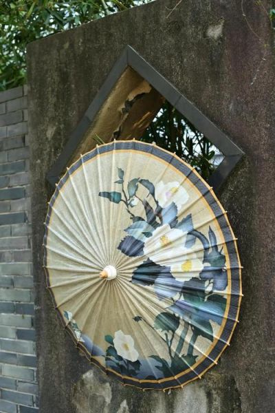 雨伞非物质文化遗产(传统油纸伞制作技艺是非遗吗)-第2张图片-八三百科 雨伞非物质文化遗产(传统油纸伞制作技艺是非遗吗)-第2张图片-八三百科