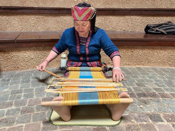 黎族非物质文化遗产现状（黎族非遗现状：守护与革新的真实记录）-第1张图片-八三百科