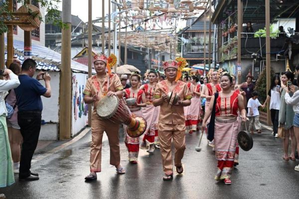 澜沧摆舞非物质文化遗产(澜沧摆舞非遗入门指南)-第2张图片-八三百科 澜沧摆舞非物质文化遗产(澜沧摆舞非遗入门指南)-第2张图片-八三百科