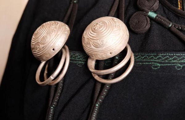 布拖非物质文化遗产（布拖彝族银饰制作技艺为什么难学）-第1张图片-八三百科