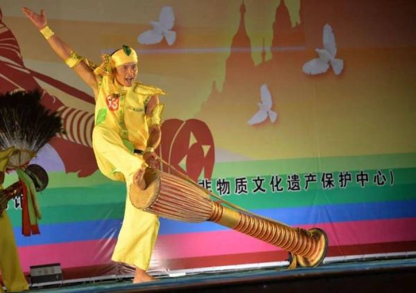 傣族非物质文化遗产男舞（傣族男子象脚鼓舞怎么入门？）-第3张图片-八三百科