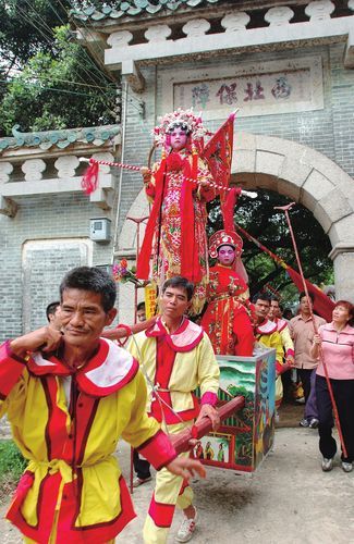 镇隆飘色非物质文化遗产（镇隆飘色非遗值不值一看）-第2张图片-八三百科