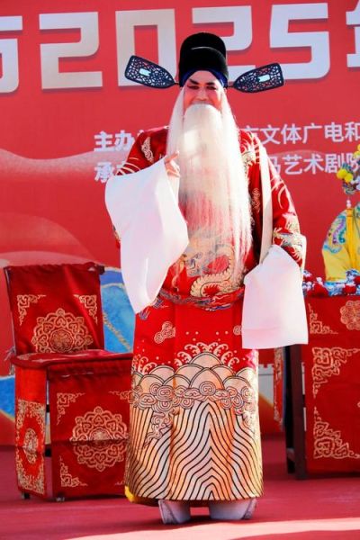 秦腔非物质文化遗产（秦腔非遗保护现状：传统戏曲还能火多久？）-第2张图片-八三百科