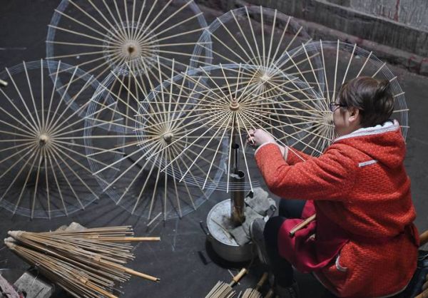 非物质文化遗产 伞（非遗油纸伞的制作全过程揭秘）-第1张图片-八三百科