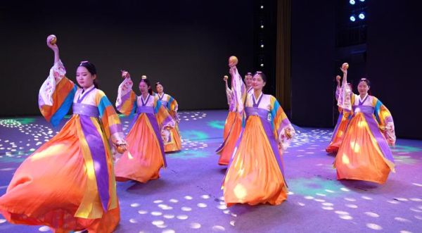 舞蹈类的非物质文化遗产（什么是舞蹈类非遗？一文速懂）-第1张图片-八三百科